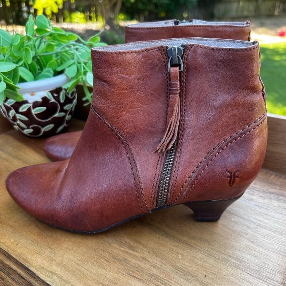FRYE Steffi Ankle Bootie Side Zip Size 6.5 - Picture 4 of 15